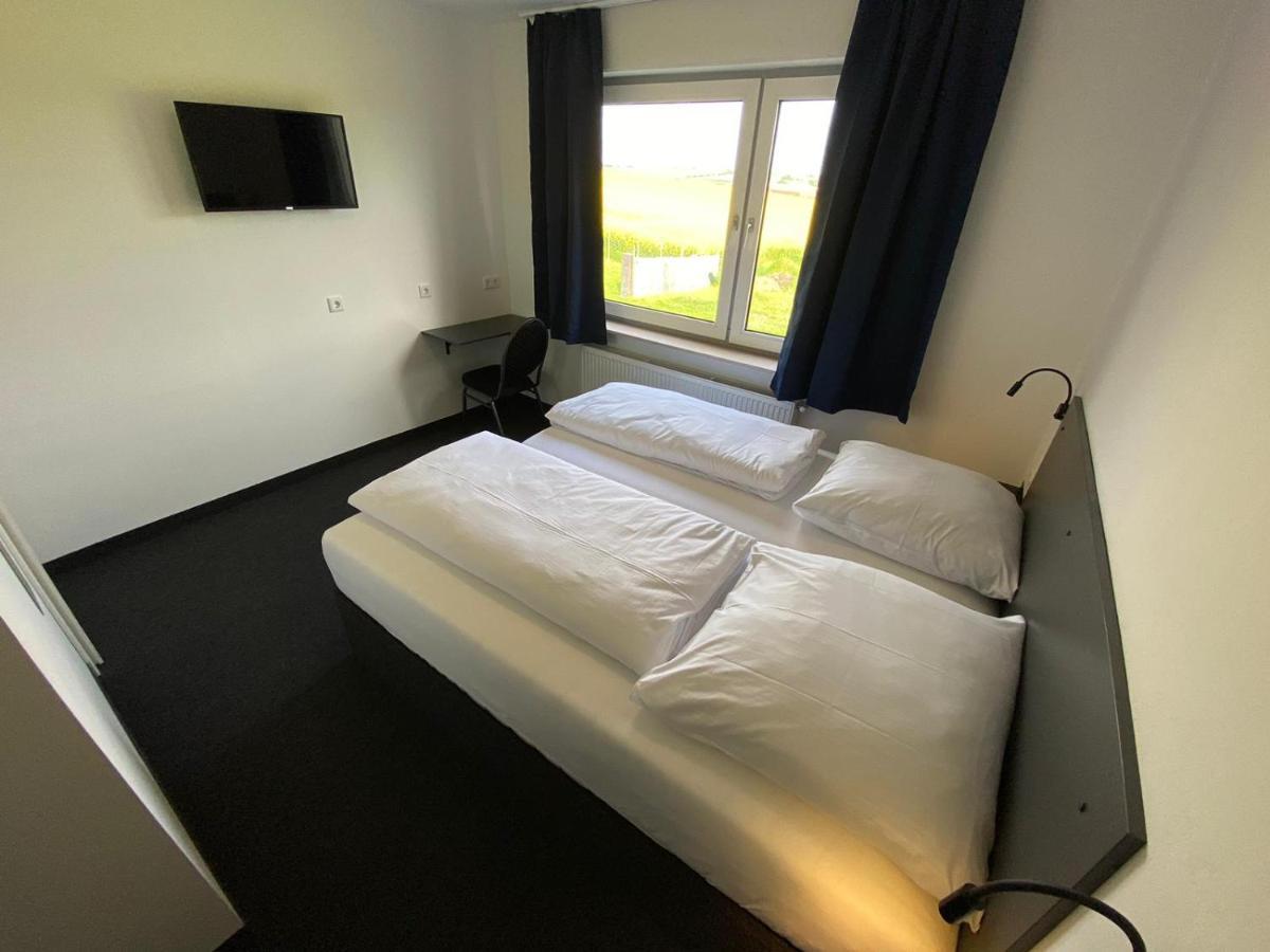 Hotel Zzzimple - Staffless & Self Check-In à Pillig Extérieur photo