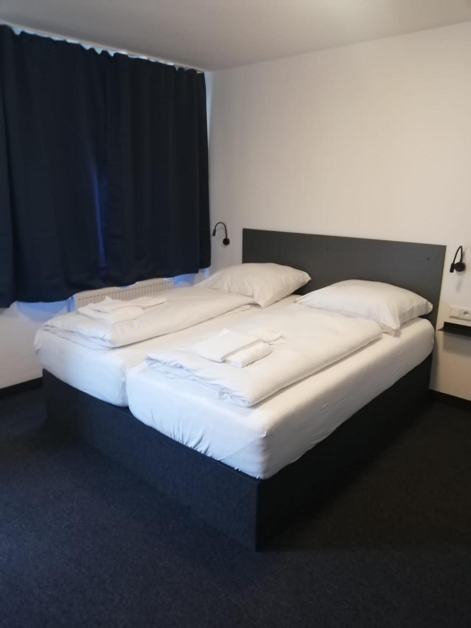 Hotel Zzzimple - Staffless & Self Check-In à Pillig Extérieur photo